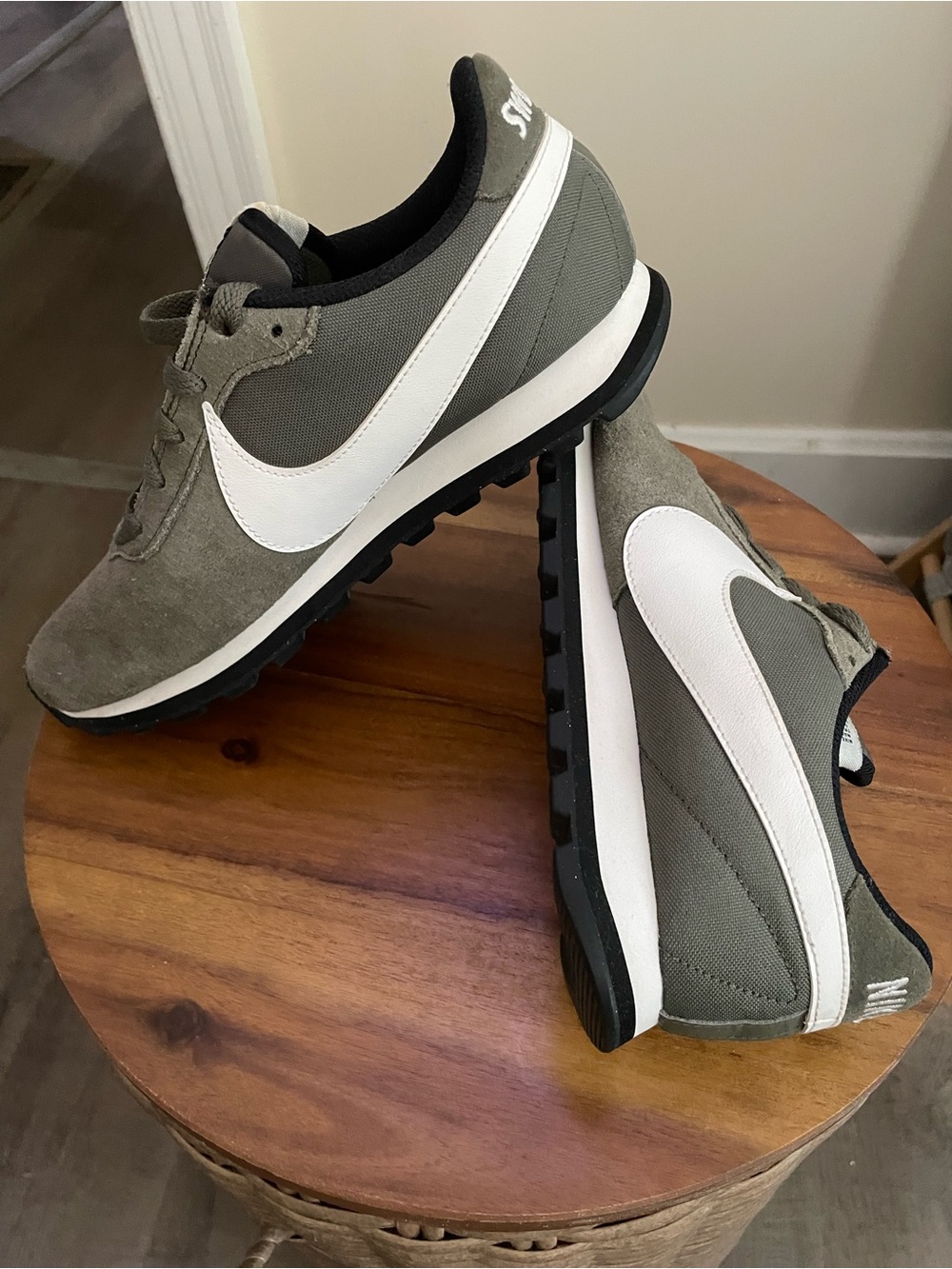 Nike Pre-Love O.X. Twilight Marsh Green Sneakers Womens Running Shoes Suede
